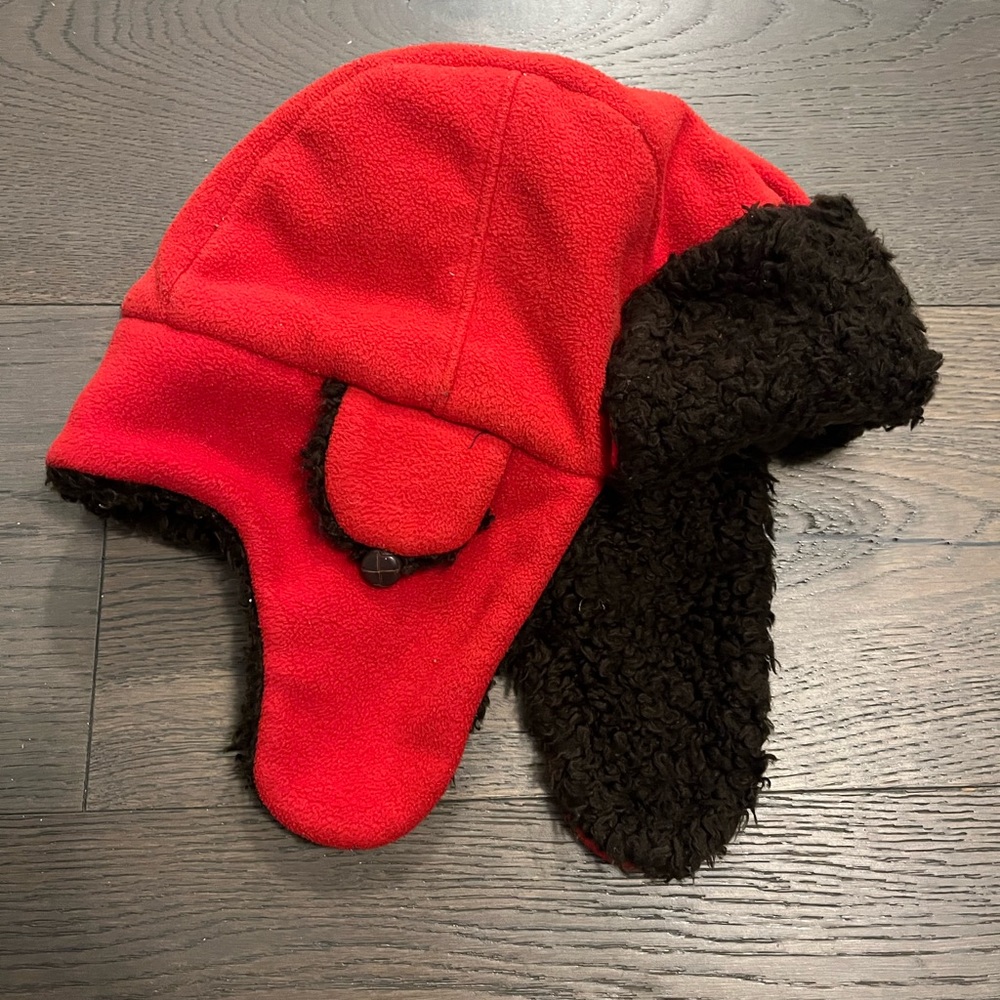 Gap boys red winter hat sz 5/7 NWT retail $54